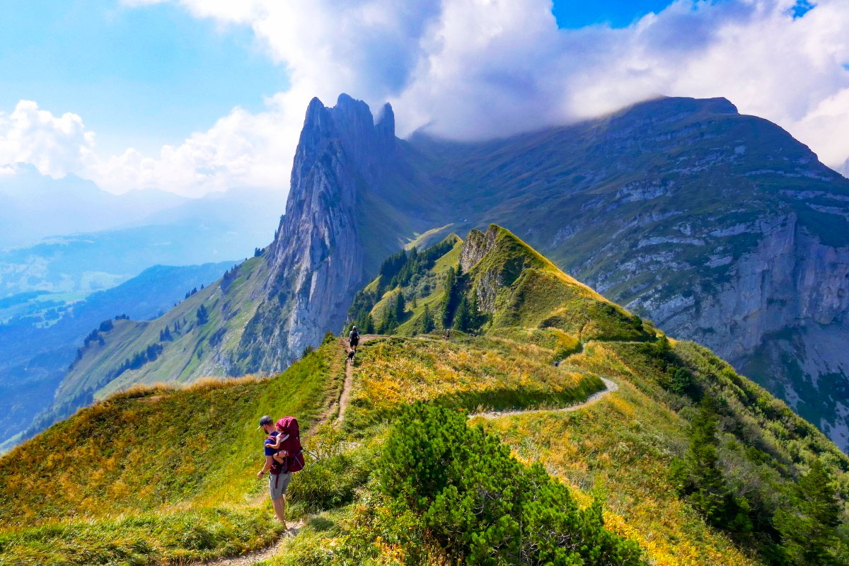 Идея выходного дня: едем из Праги в Швейцарские Альпы гулять средь облаков