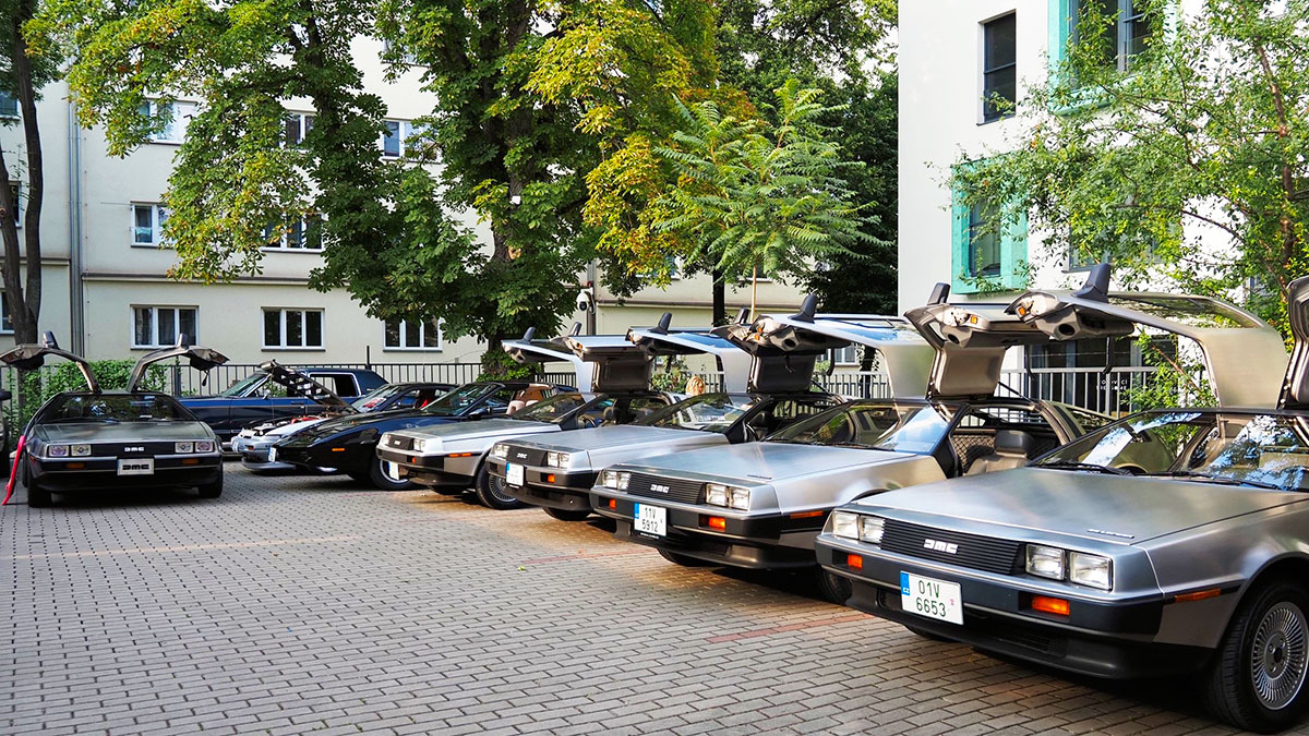 В субботу в Праге состоится слет владельцев DeLorean. Вход бесплатный