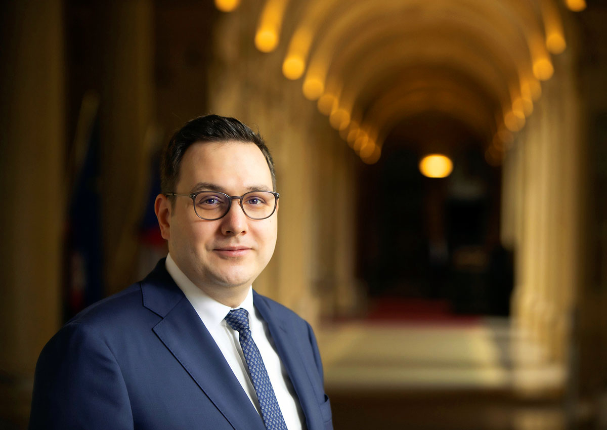 Глава МИД Чехии написал «2000 самых важных слов» об Украине
