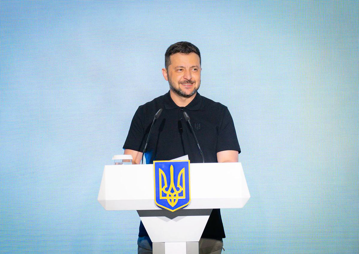 Зеленский предложил разрешить выезд за границу украинцам до 22 лет