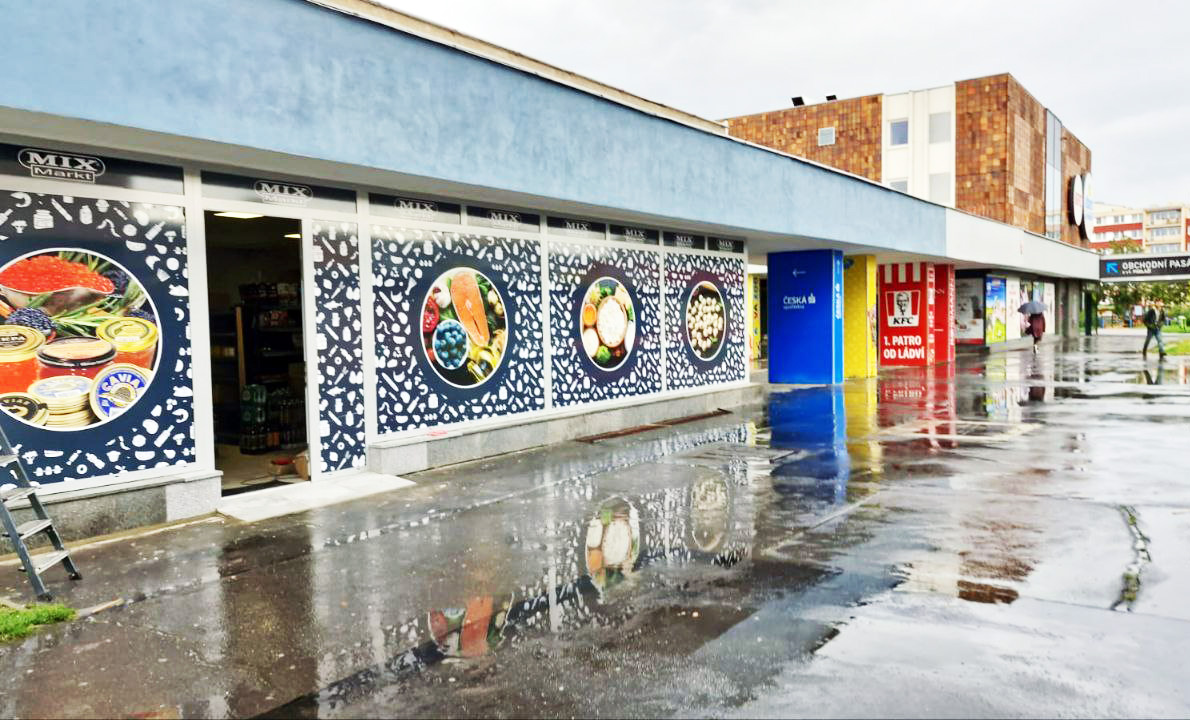 В пятницу в Праге откроется крупнейший магазин Mix Markt: скидка 10% на всё и дегустация икры