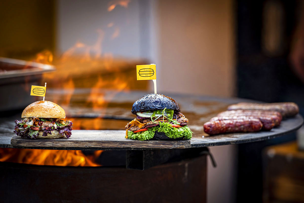 В Праге стартует трехдневный фестиваль бургеров Burger Arena
