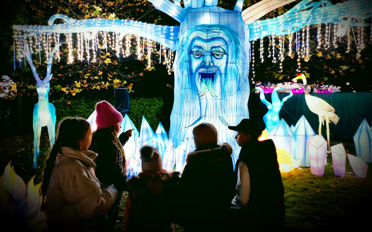 В Праге открылся парк аттракционов и световых инсталляций Wonderland