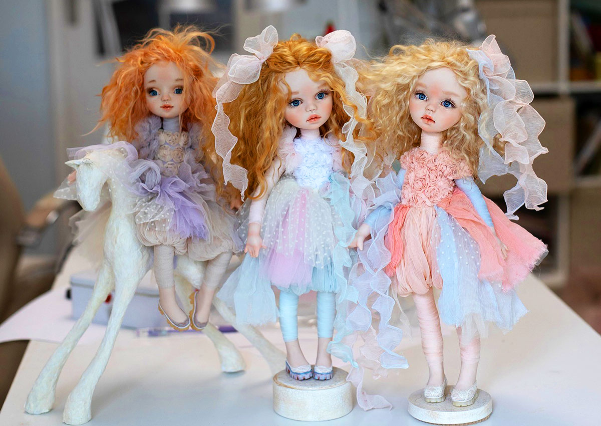 В Праге открылась международная выставка кукол ручной работы Doll Prague 2025