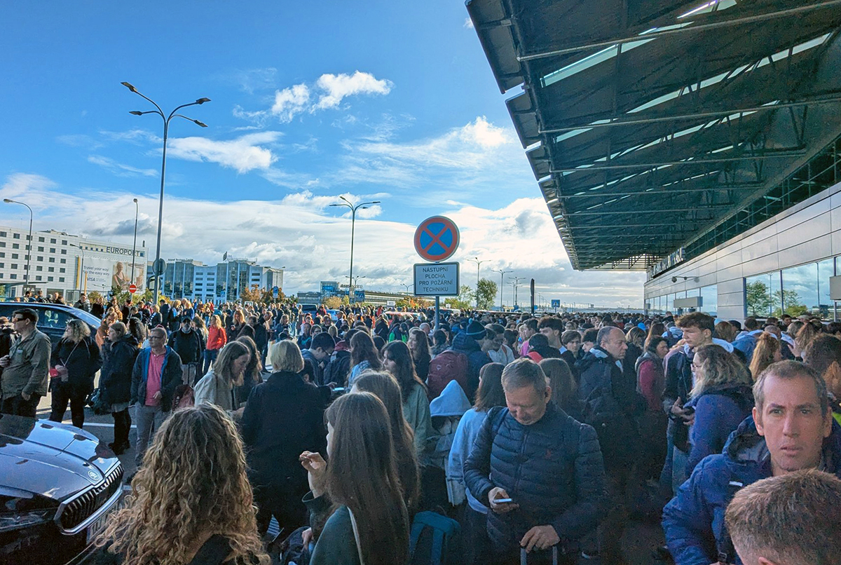 В Праге из-за невнимательности пассажира эвакуировали Терминал-2