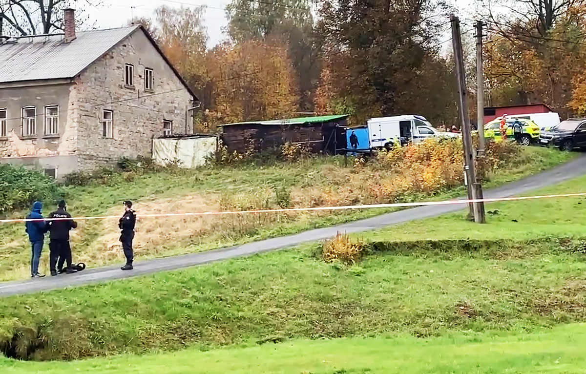 В Чехии пенсионер застрелил двоих человек и попытался покончить с собой