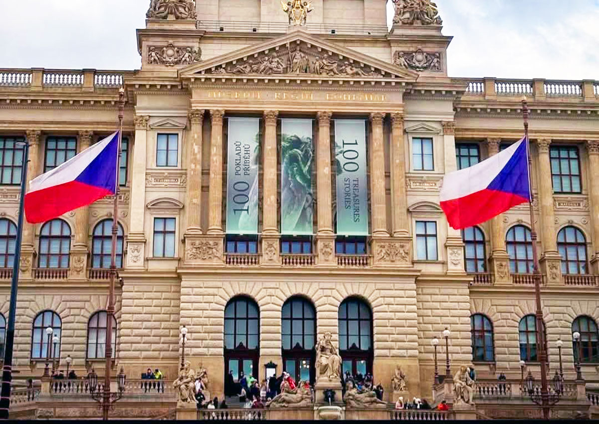 Активисты Kaputin анонсировали митинг за возвращение флага Украины на Национальный музей