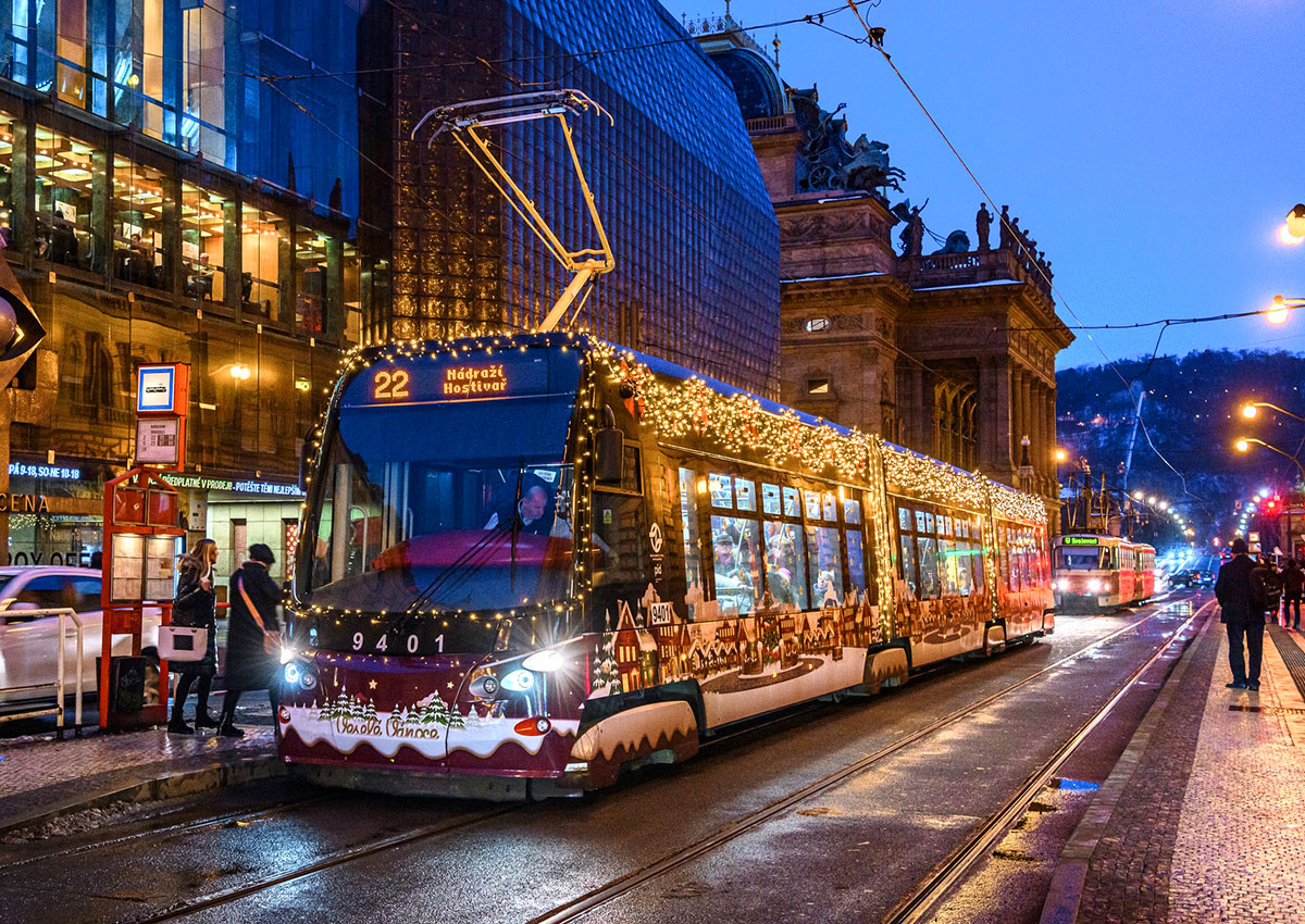 В Праге можно будет арендовать рождественский трамвай