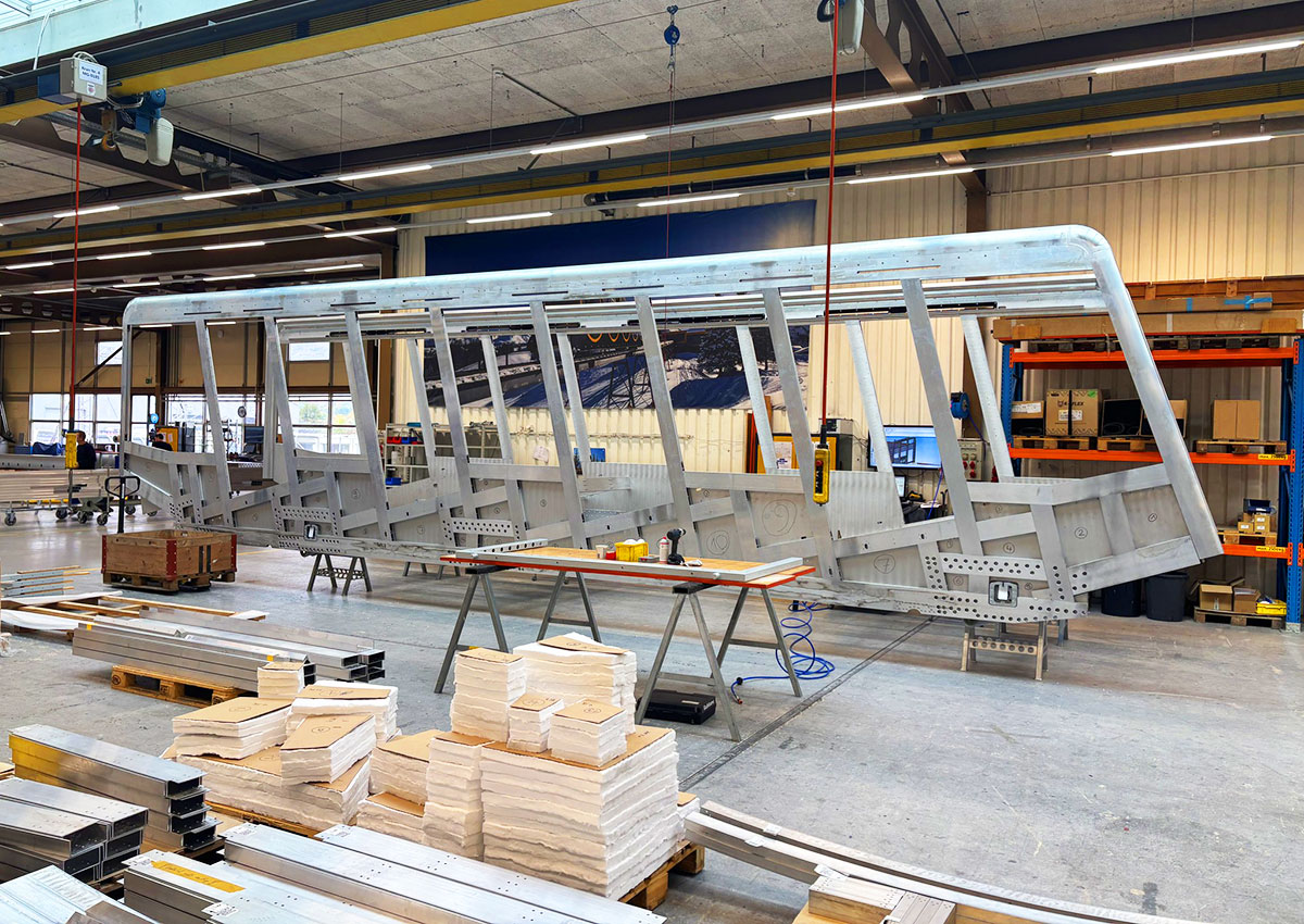 Новые вагоны пражского фуникулера обрели физический облик