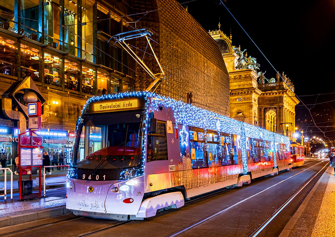 В субботу в Праге состоится парад рождественских трамваев