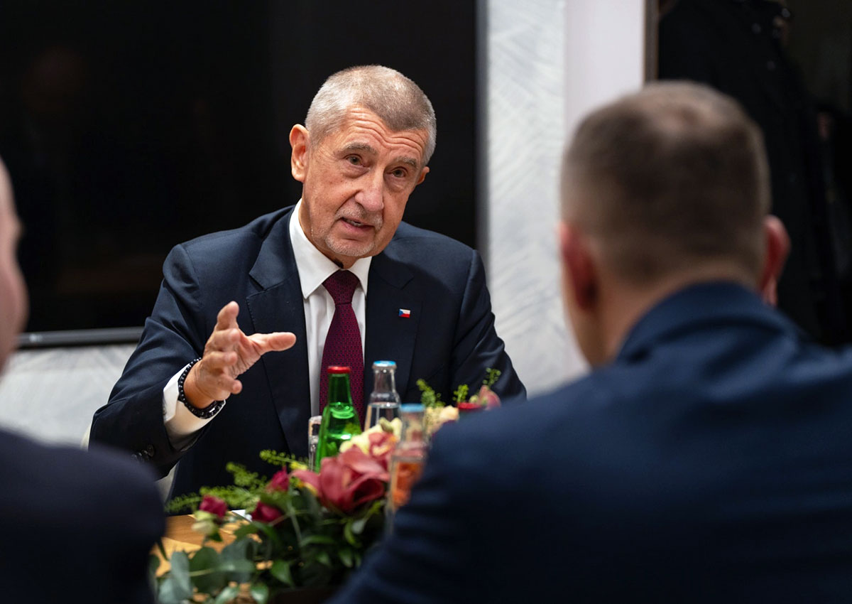 Премьер Чехии прокомментировал скандальные высказывания Томио Окамуры
