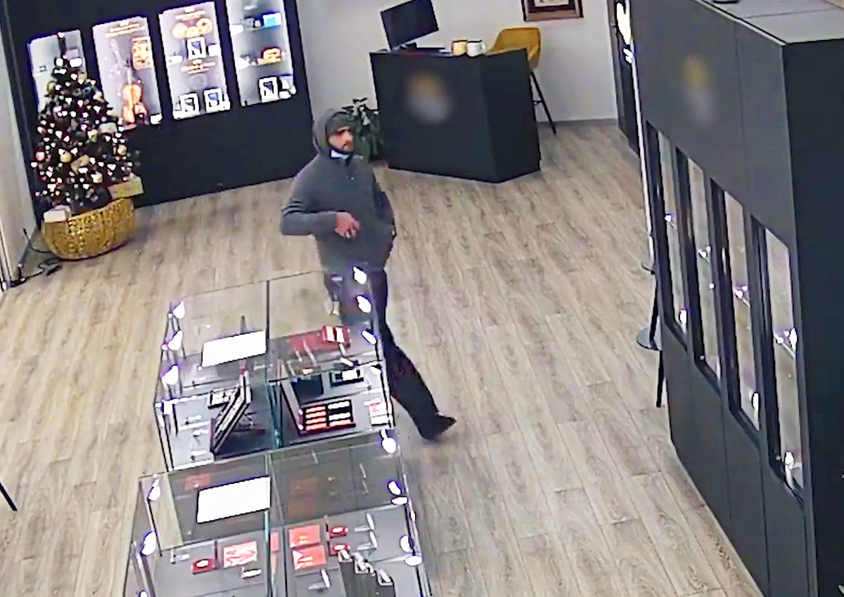 В Праге произошла дерзкая кража золота на 4,5 млн крон: видео