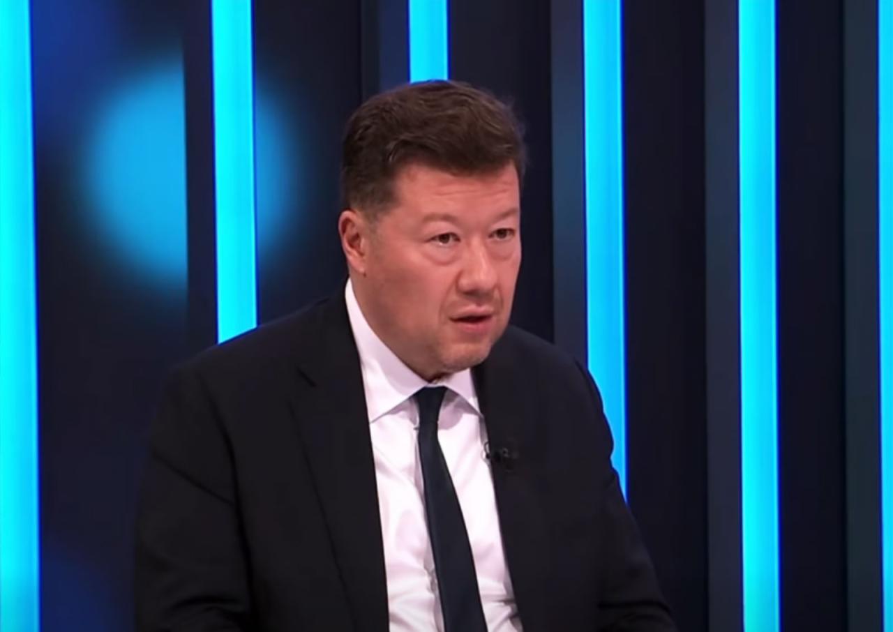 Окамура под благим предлогом предложил отменить пособия для украинцев