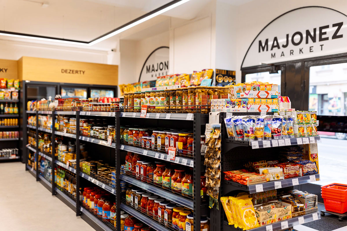 Пражский магазин Majonez Market объявил скидку на весь ассортимент