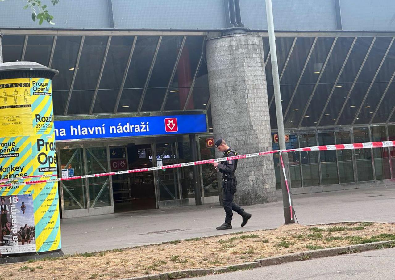 Главный вокзал Праги эвакуировали из-за сообщения о бомбе