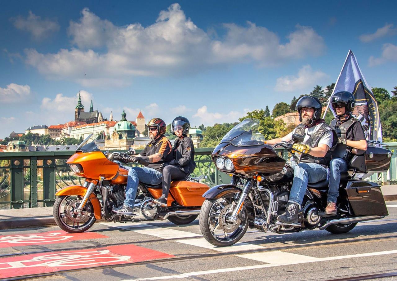 В центре Праги состоится мотопробег Harley-Davidson