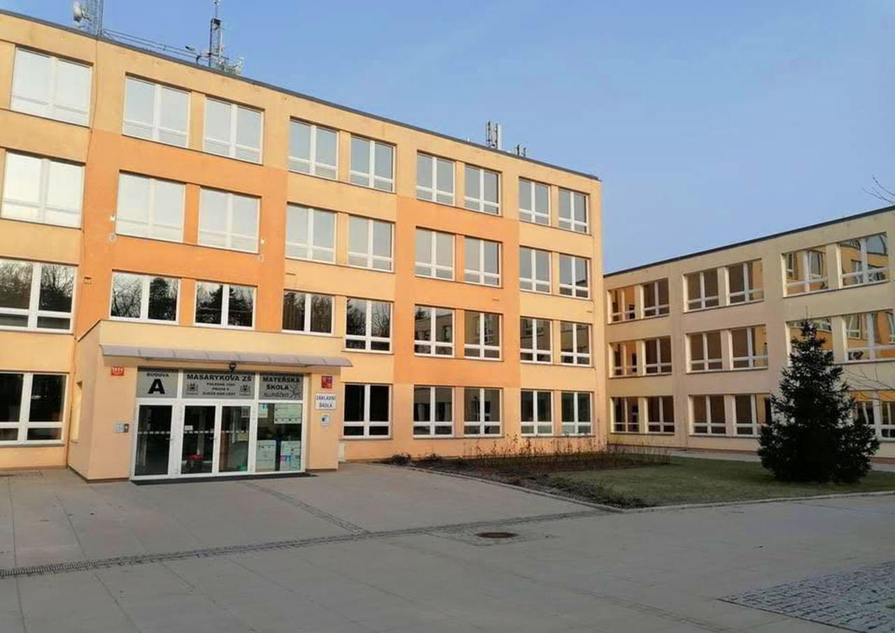 В пражской школе отравились 250 человек