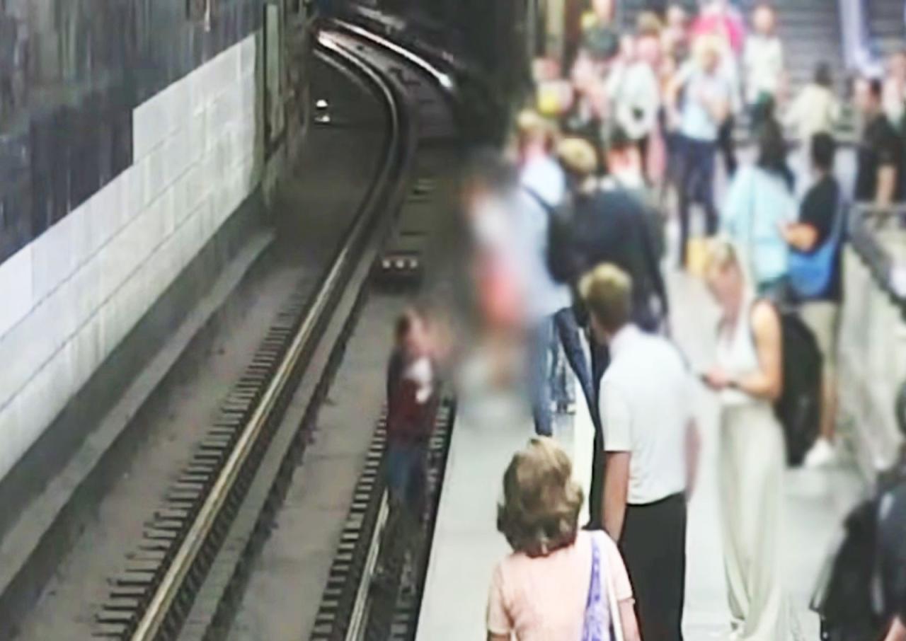 В Праге иностранец спас ребенка, упавшего на рельсы в метро: видео