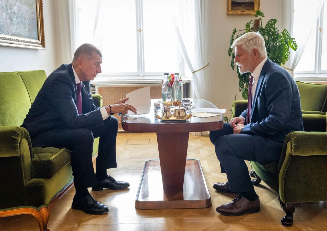 Премьер Чехии пообещал отправить солдат в Балтию в случае вторжения России