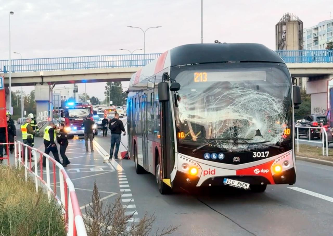 В Праге автобус насмерть переехал пешехода