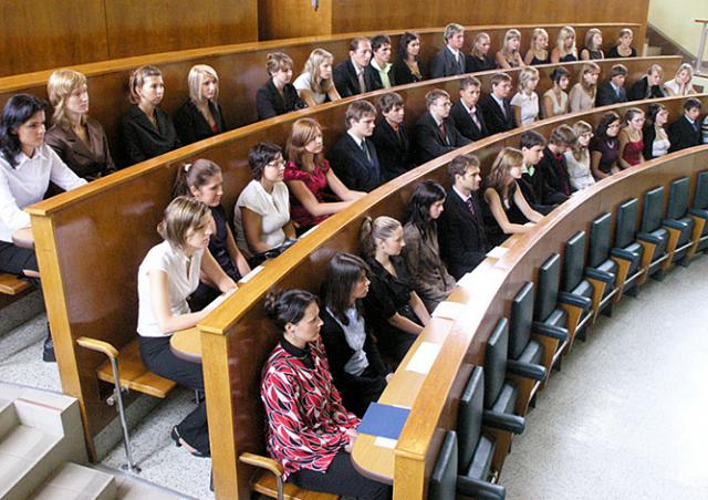 Университет Палацкого в знак поддержки Украины принял на обучение семь украинских студентов
