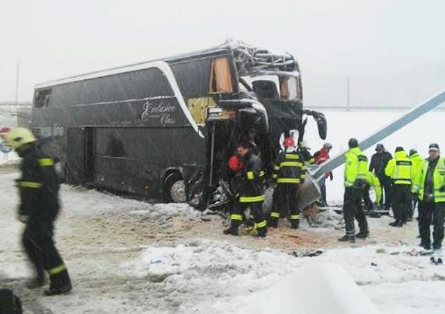Автобус Прага – Ужгород разбился в Словакии: трое погибших, 24 человека ранены