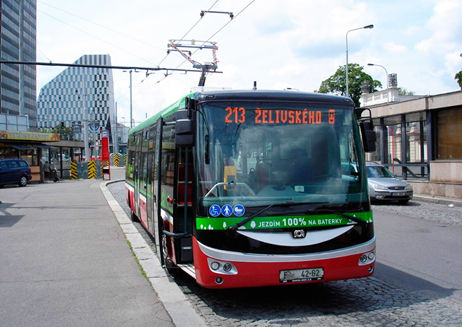 Новый пражский электробус начал перевозить пассажиров