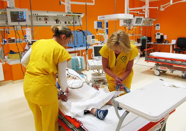 В Чехии смягчили требования к будущим медсестрам