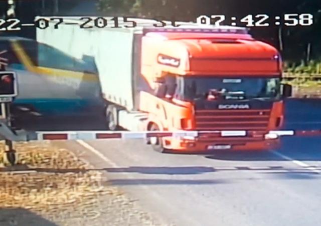 Опубликовано видео столкновения «Пендолино» с грузовиком в Чехии