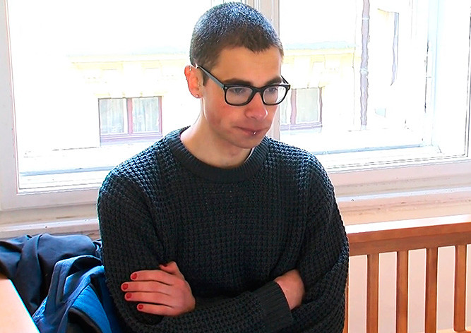 Пражский суд смягчил приговор россиянину-анархисту