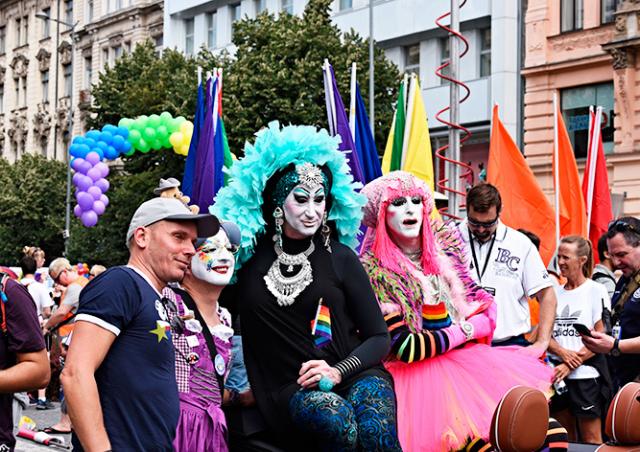 Пражский гей-парад собрал около 40 тыс. участников