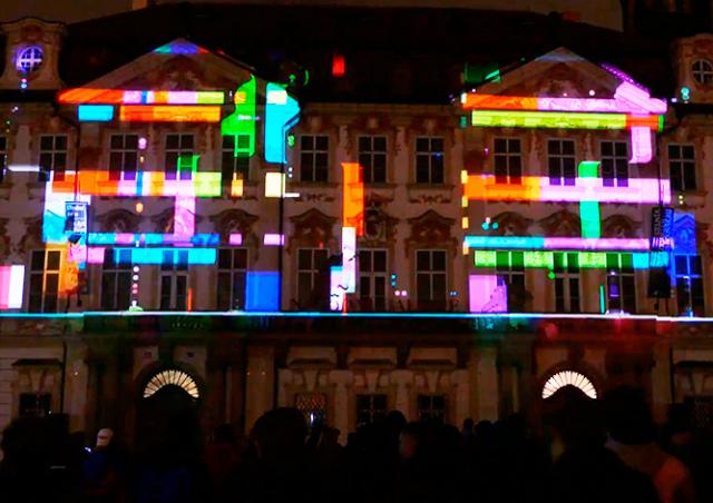 Видео: фестиваль света изменил Прагу до неузнаваемости