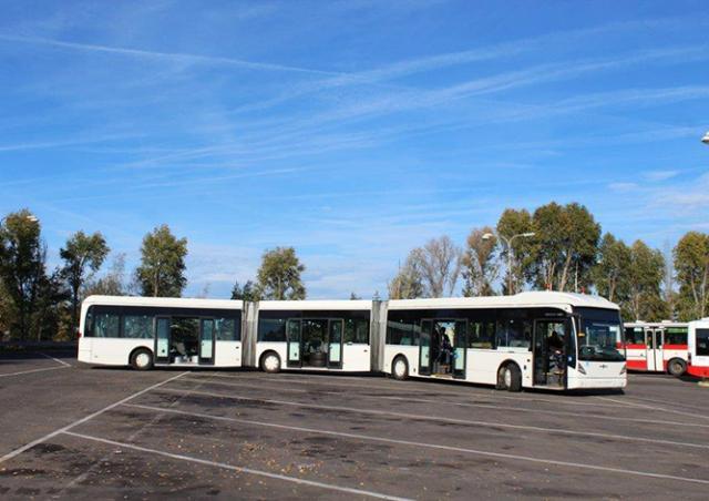Пражане смогут прокатиться на самом длинном в истории Чехии автобусе