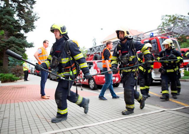Ночью в Праге горел отель: есть пострадавшие